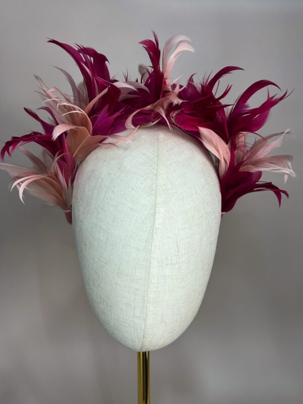 Diadema nude/buganvilla plumas