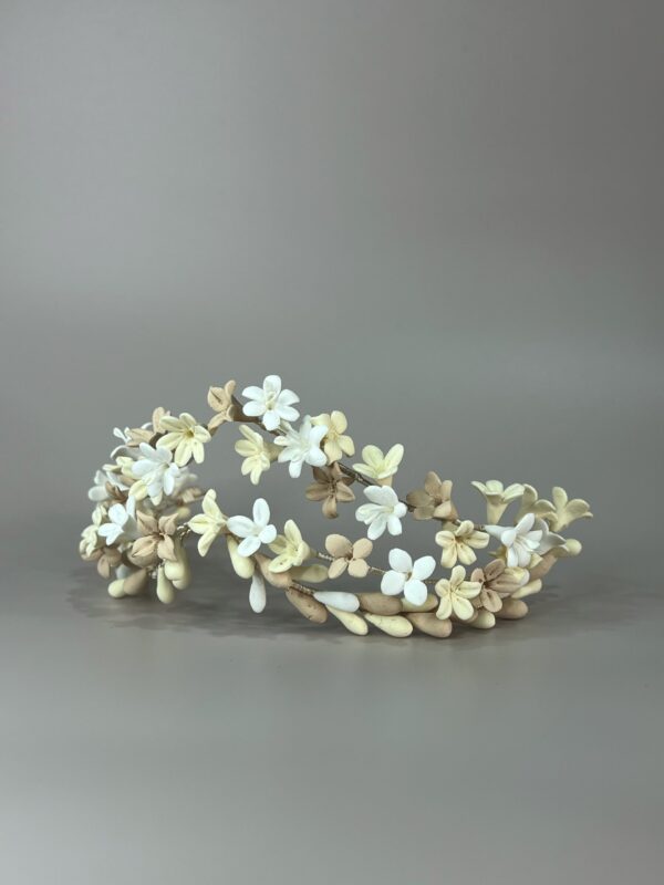 Tiara porcelana